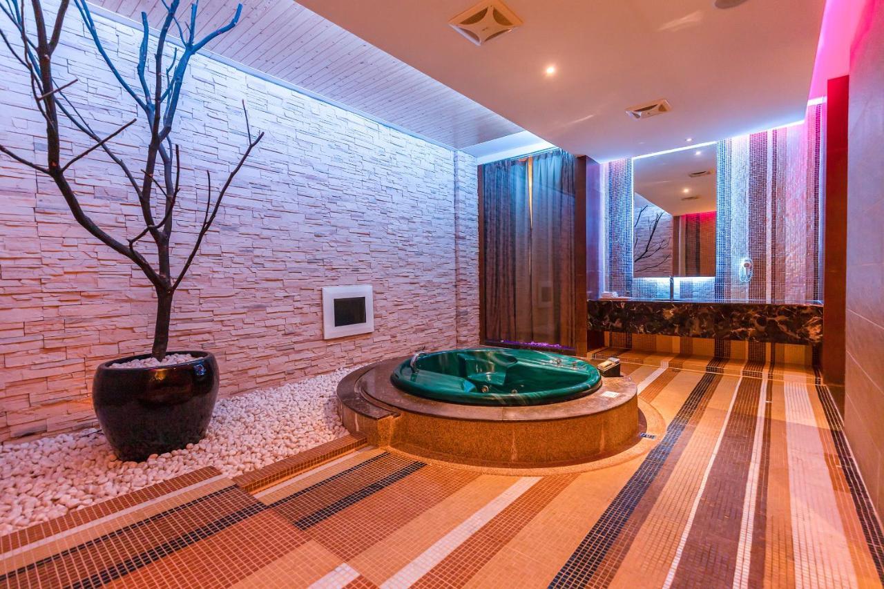 Vogue Boutique Motel Yangmei Bagian luar foto