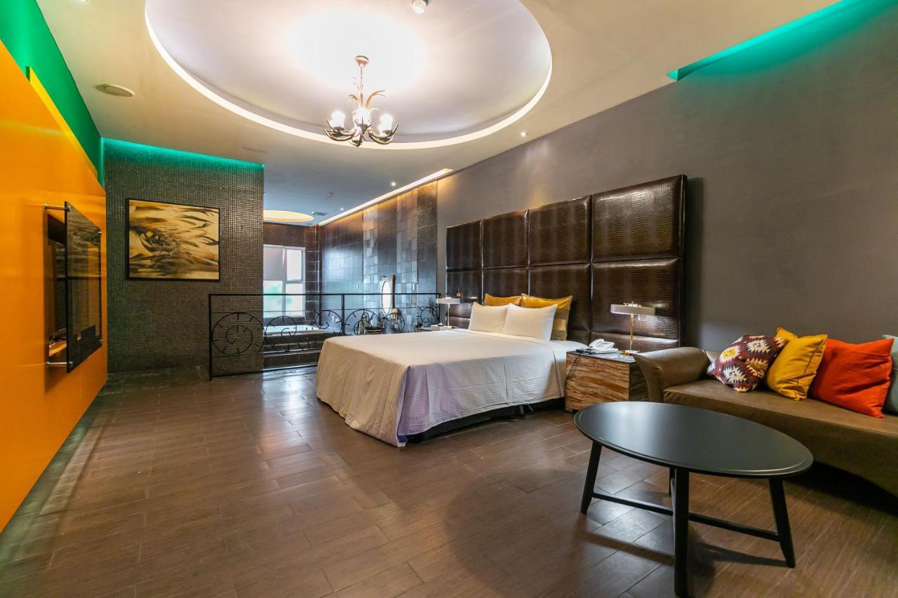 Vogue Boutique Motel Yangmei Bagian luar foto
