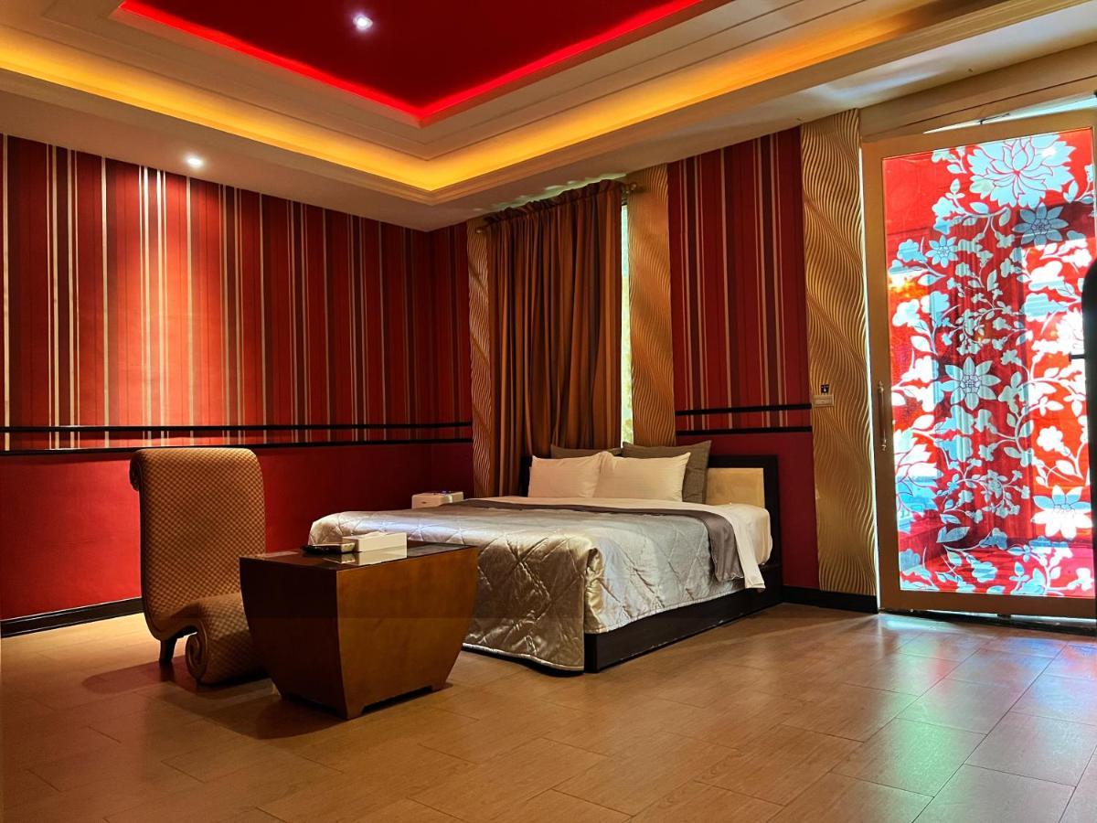 Vogue Boutique Motel Yangmei Bagian luar foto