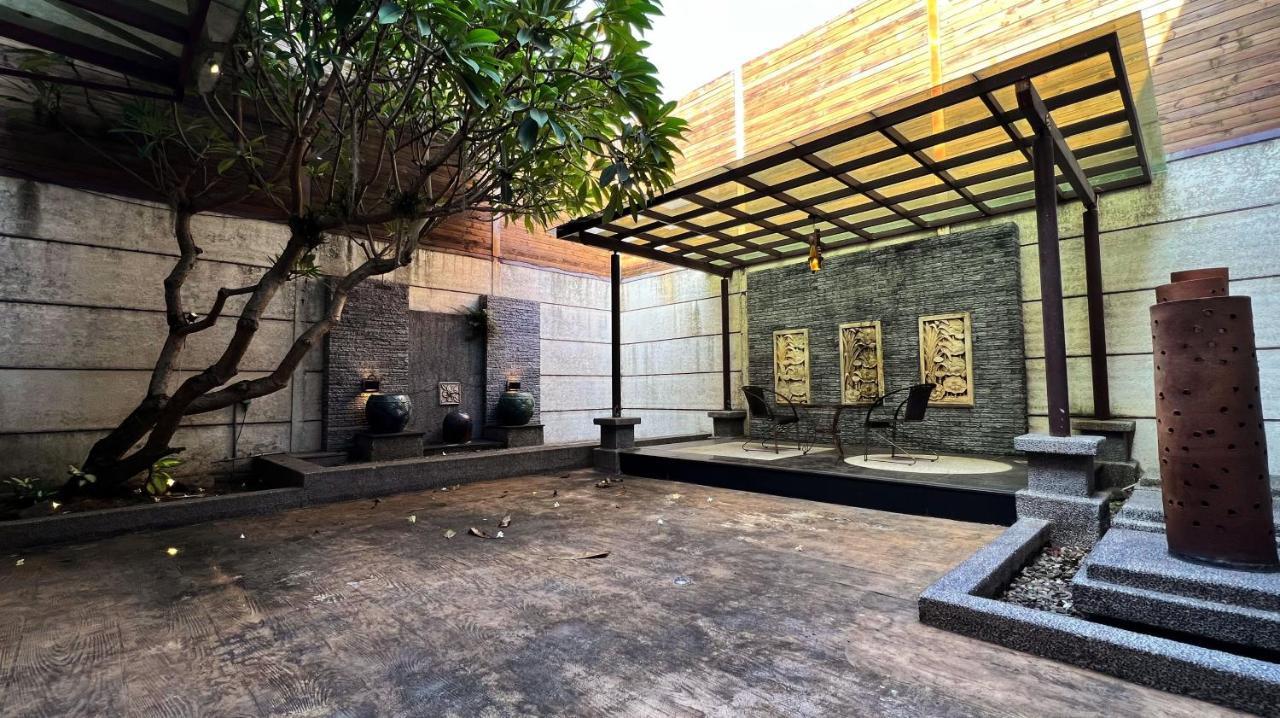 Vogue Boutique Motel Yangmei Bagian luar foto