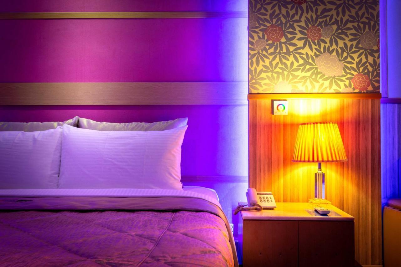 Vogue Boutique Motel Yangmei Bagian luar foto